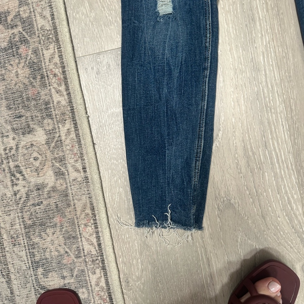 Zara Women's Blue Distressed Jeans - Picture 2 of 6